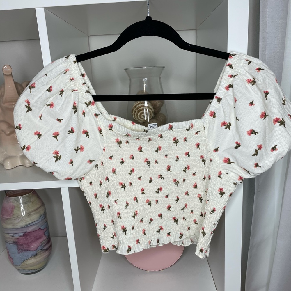 NWT american eagle smocked top